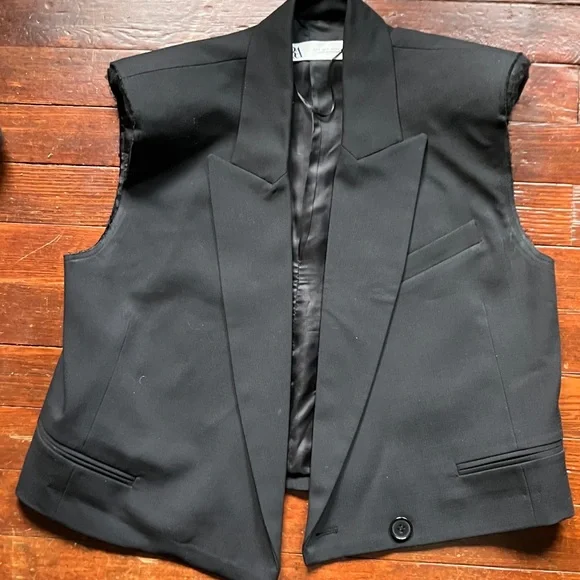 Zara Cropped Sleeveless Blazer Vest - Picture 8 of 9